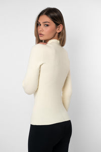 Seamless Wool Turtleneck