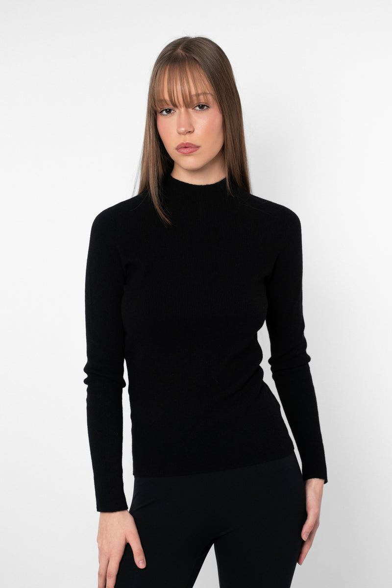 Seamless Wool Turtleneck